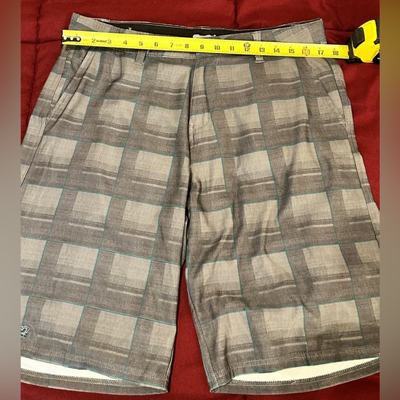 RARE** Skin Industries size 34 shorts - Picture 9 of 9